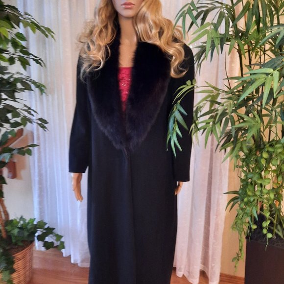 Calvin Klein 100% wool long coat with Fox collar - Picture 10 of 12